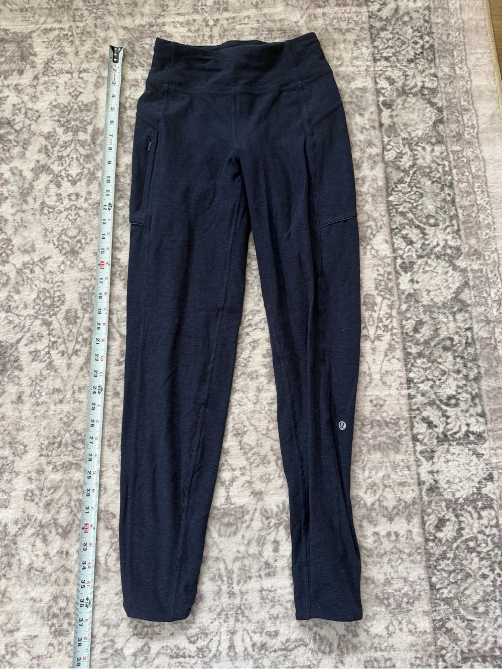 lululemon athletica Navy Fast and Free Leggings with Side Pockets Women’s Size 2